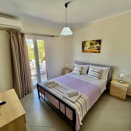 נידרי Emily Apartments מראה חיצוני תמונה