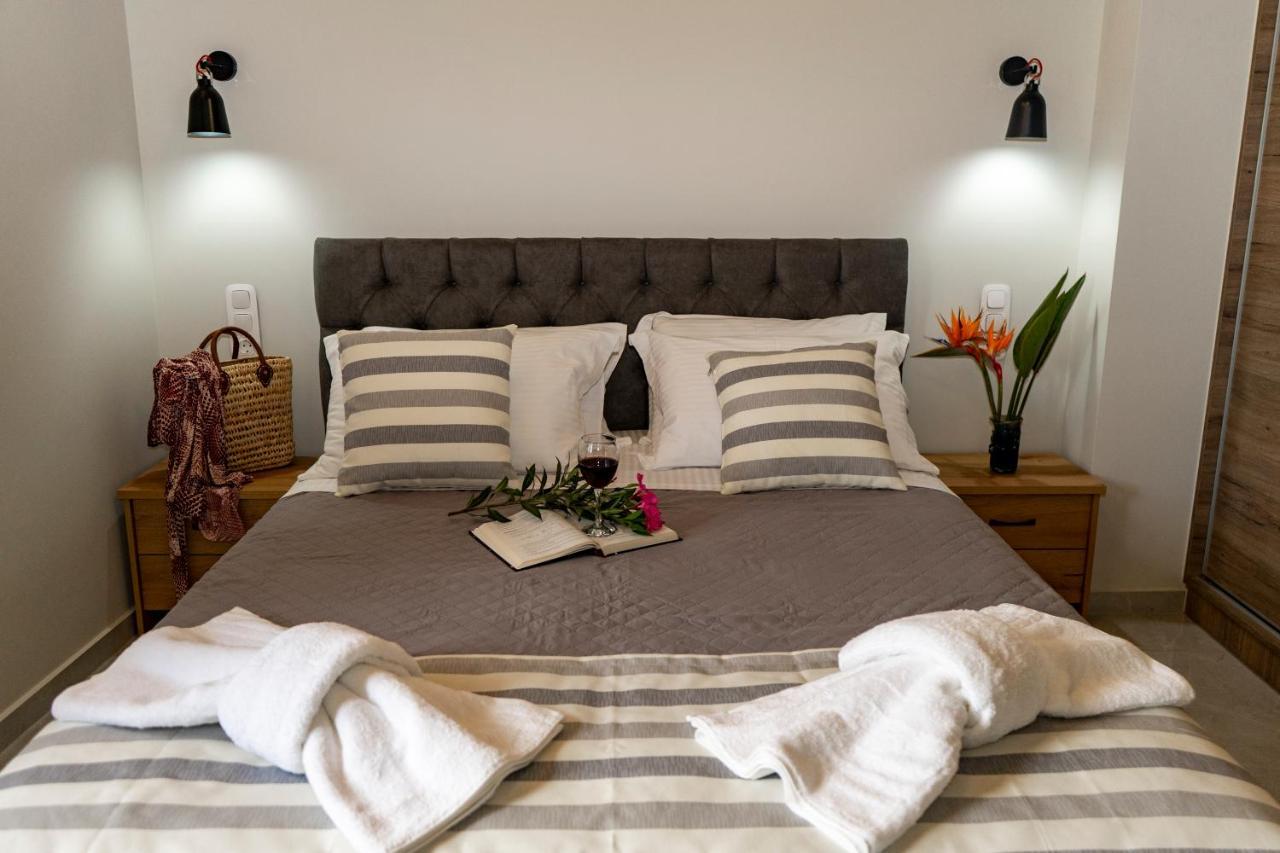 נידרי Emily Apartments מראה חיצוני תמונה