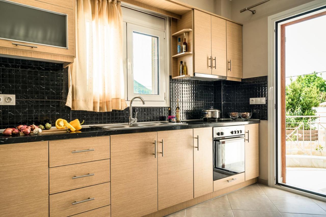 נידרי Emily Apartments מראה חיצוני תמונה