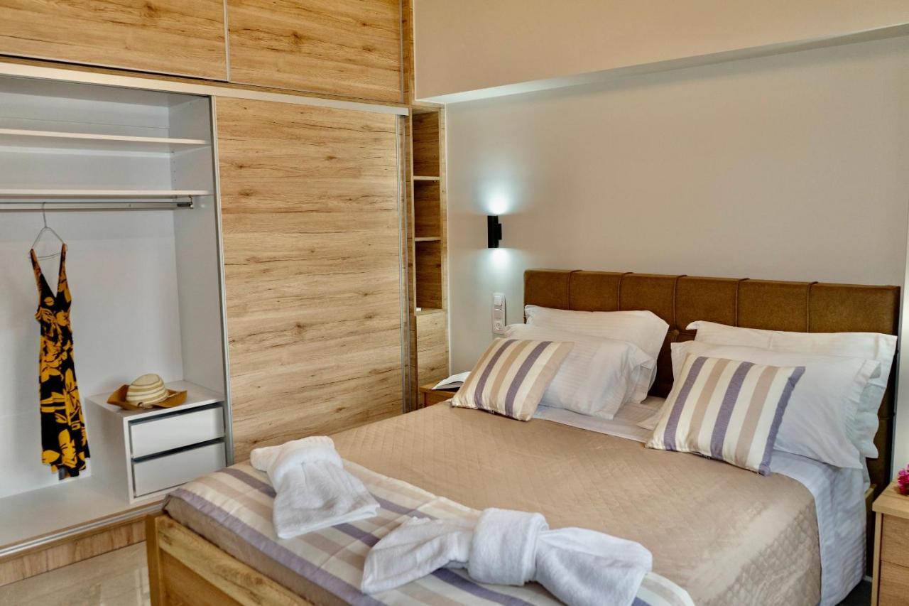 נידרי Emily Apartments מראה חיצוני תמונה