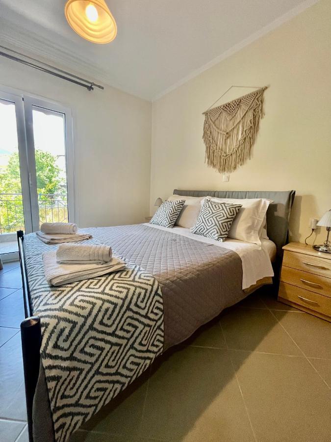 נידרי Emily Apartments מראה חיצוני תמונה