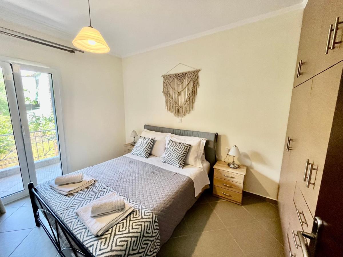 נידרי Emily Apartments מראה חיצוני תמונה