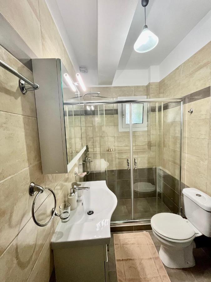 נידרי Emily Apartments מראה חיצוני תמונה