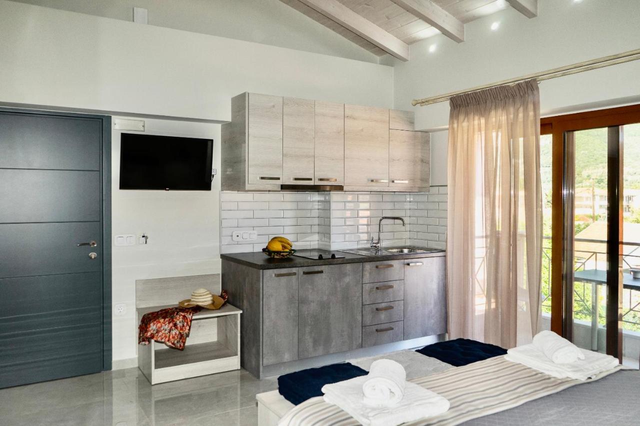 נידרי Emily Apartments מראה חיצוני תמונה