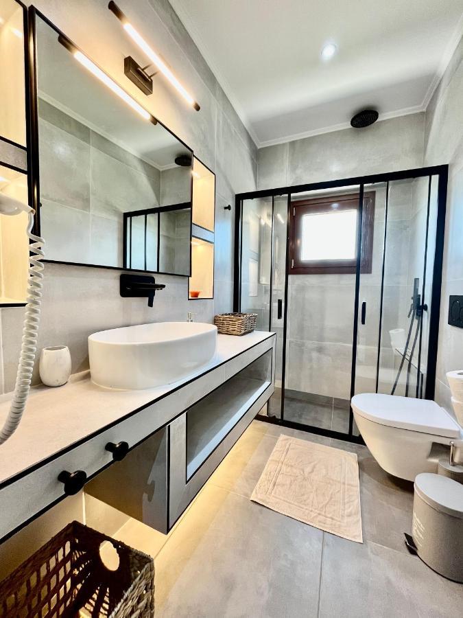 נידרי Emily Apartments מראה חיצוני תמונה