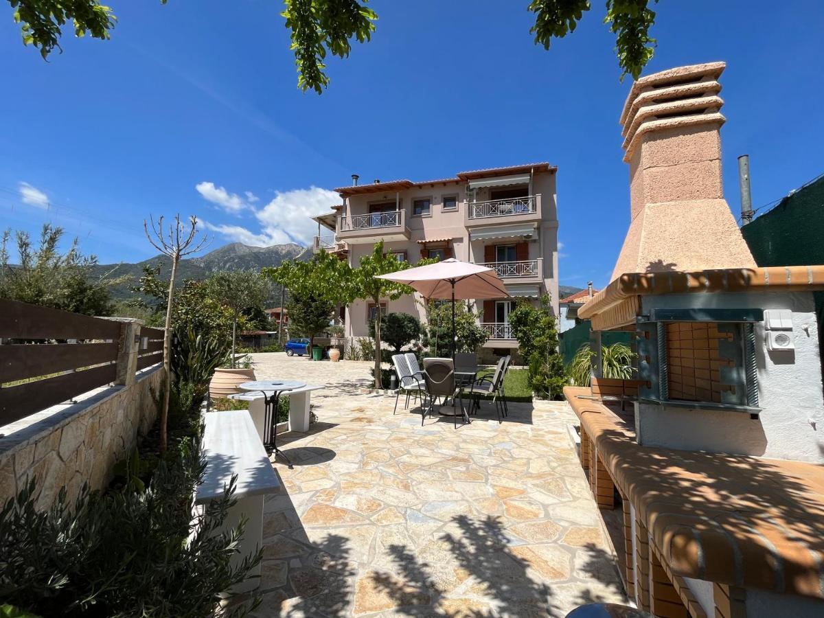 נידרי Emily Apartments מראה חיצוני תמונה