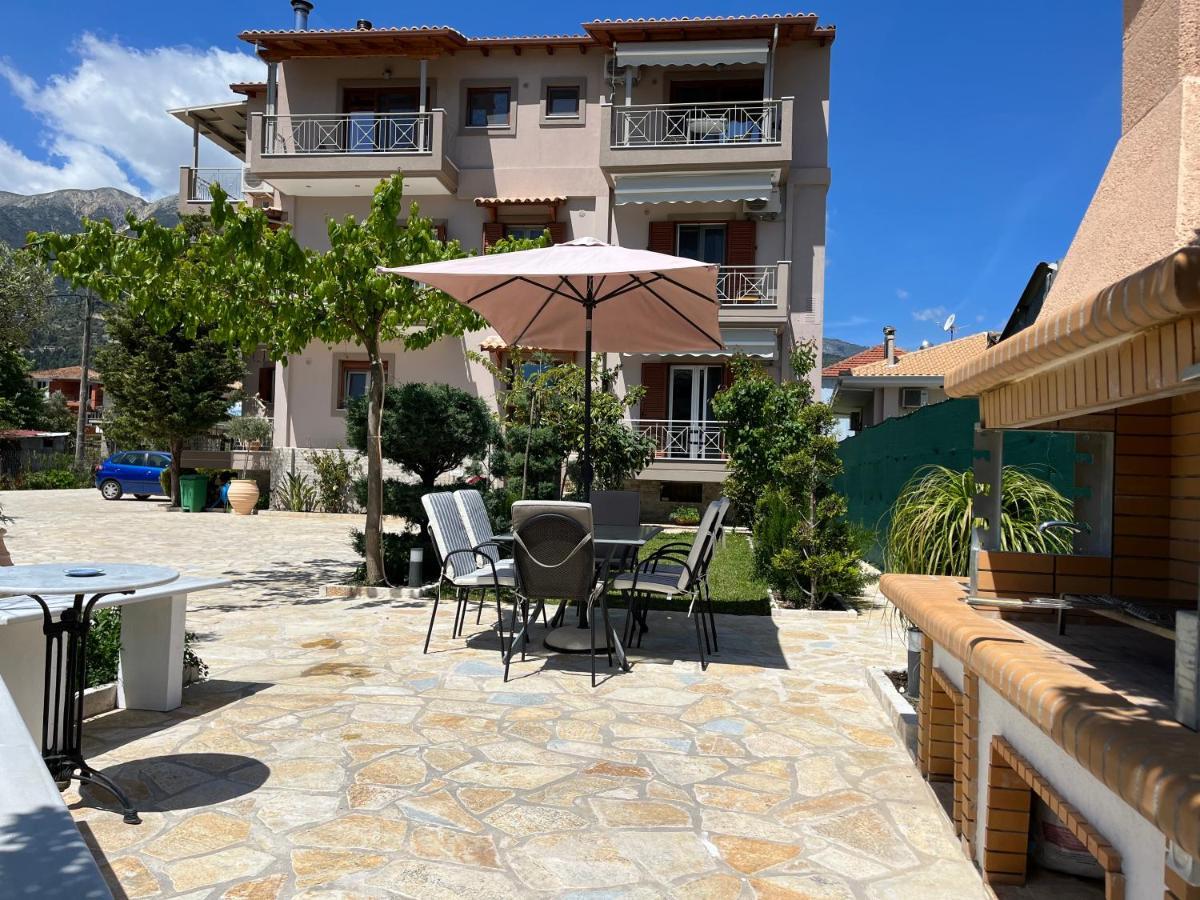 נידרי Emily Apartments מראה חיצוני תמונה